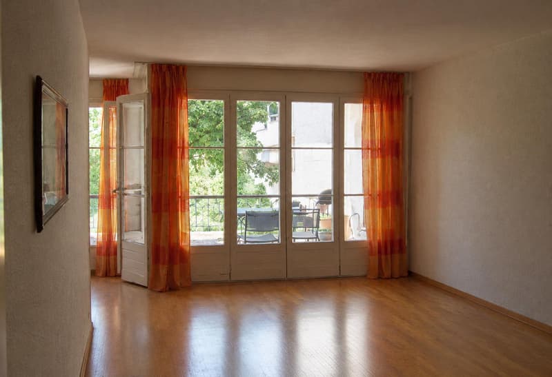 gemütliche 2.5-Zimmerwohnung mit Gartensitzplatz (5)
