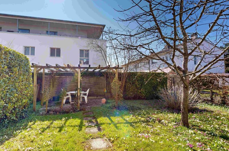 Paradise-like - a nice home for families, ideal size and well-located (17)