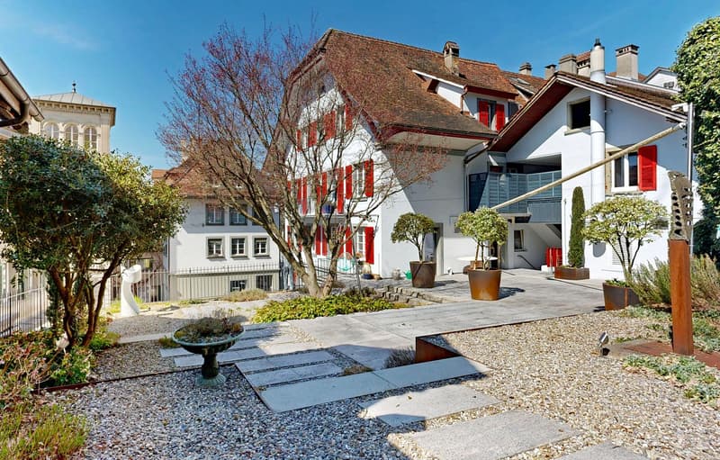 Une propriété de ville ancienne digne avec beaucoup de potentiel et un jardin magnifiquement conçu (4)