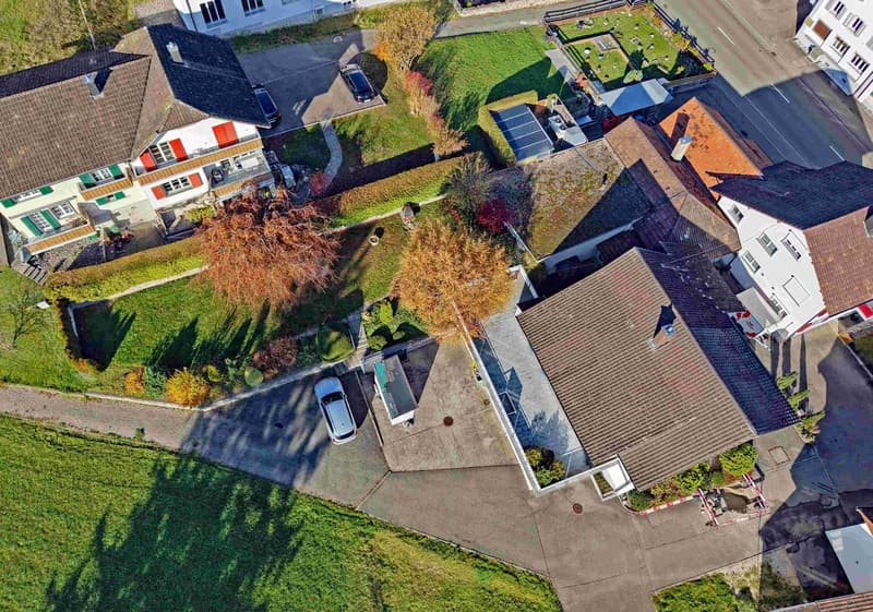 A huge house on a lot of land with unobstructable views for one or two families (10)