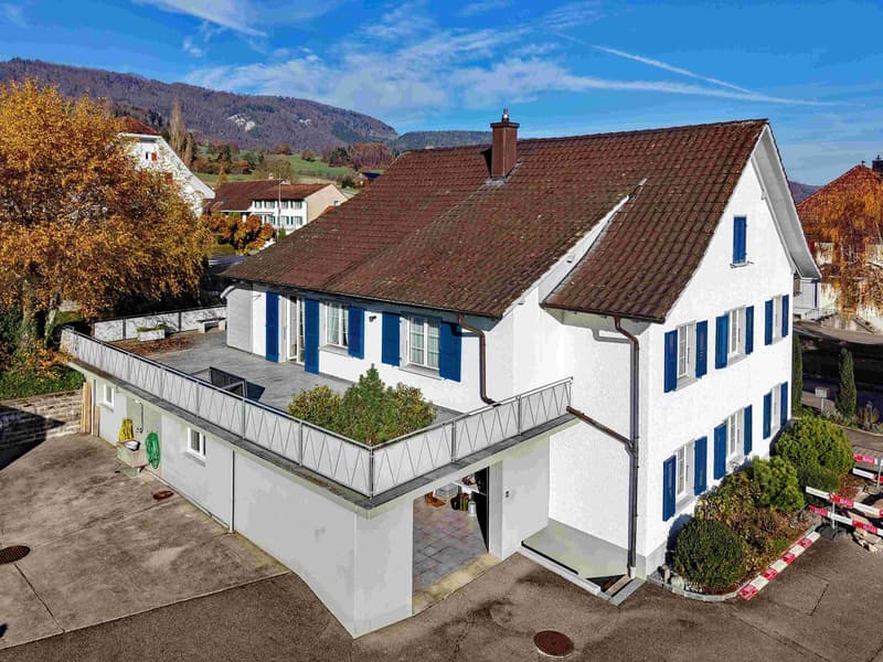 A huge house on a lot of land with unobstructable views for one or two families (6)