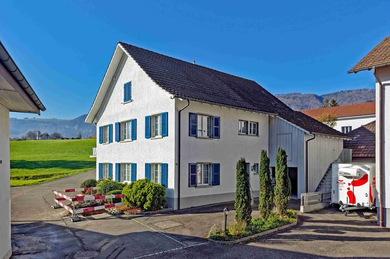A huge house on a lot of land with unobstructable views for one or two families (3)