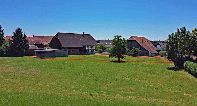 Plus de 2'300 m² de terrain dans un emplacement idéal (3)