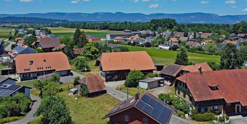 Plus de 2'300 m² de terrain dans un emplacement idéal (9)