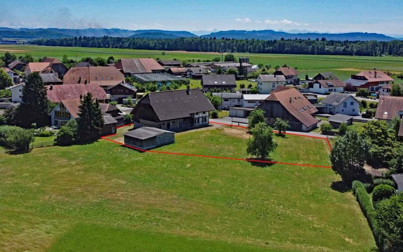 Plus de 2'300 m² de terrain dans un emplacement idéal (4)