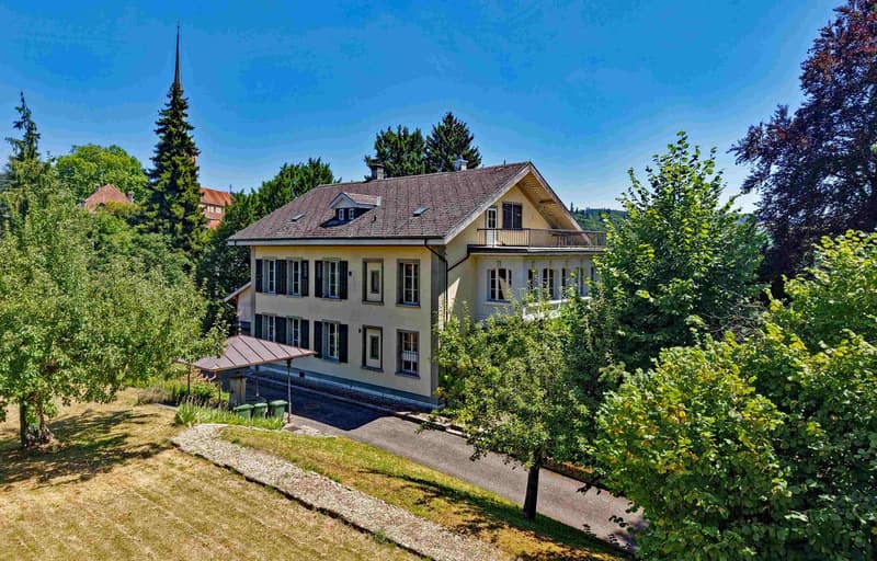 Historic architecture in a prime location with a dreamy view of the Emmental and the Alps (5)