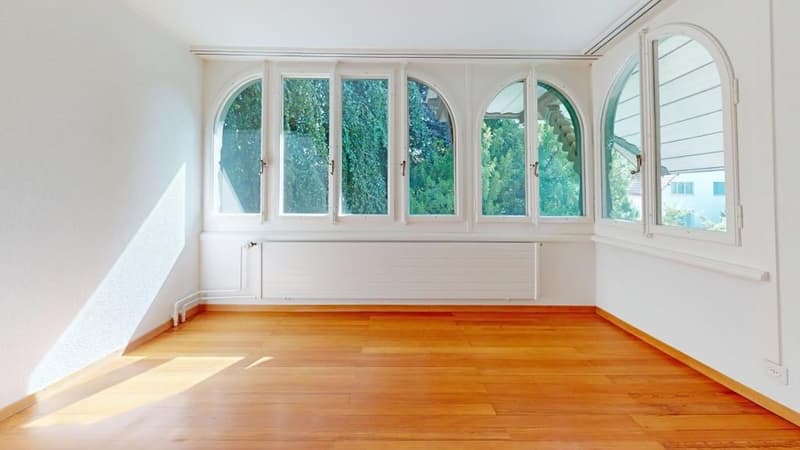 Ä einmalig schöne Wohnstock mit drei riesige Wohnige, wo aber ou ideali Büro chönnte sii (26)