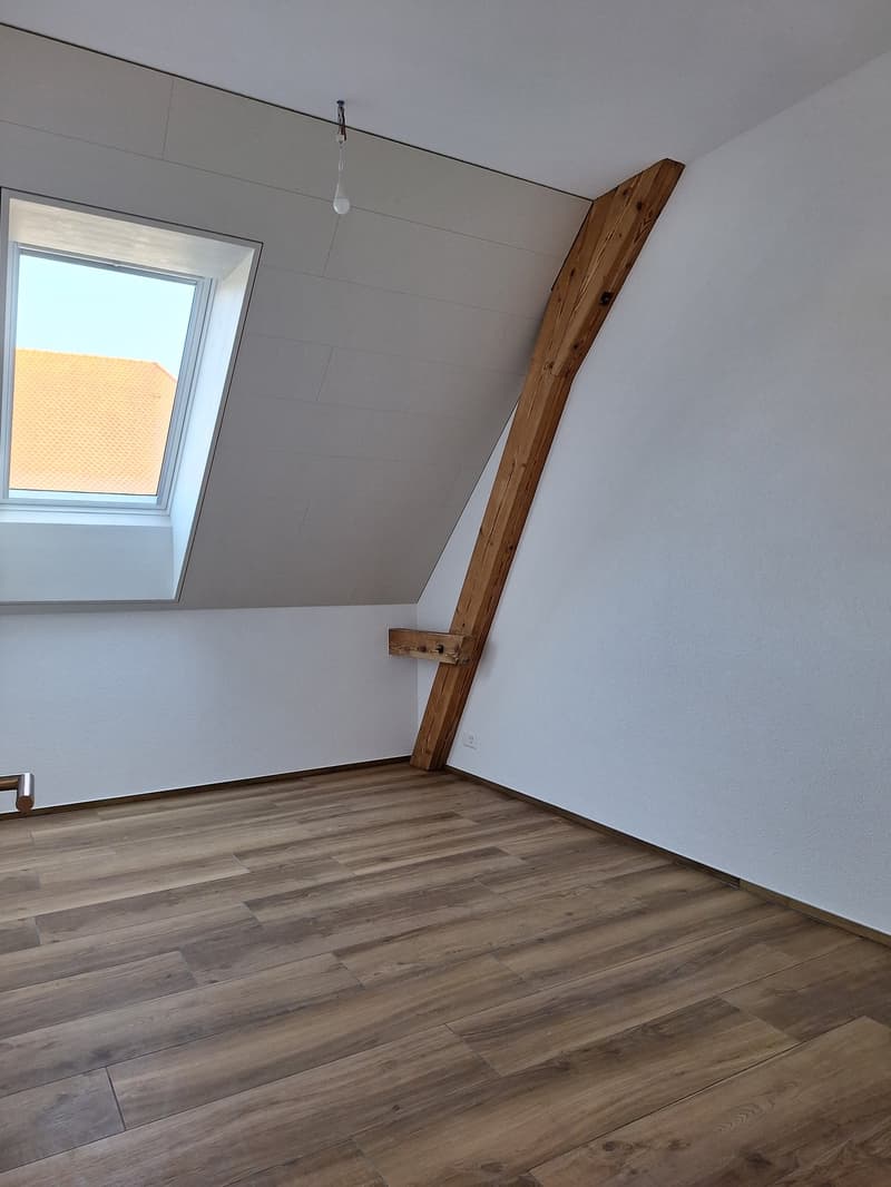 Ampio appartamento di 3,5 locali con balcone a Eriswil (6)