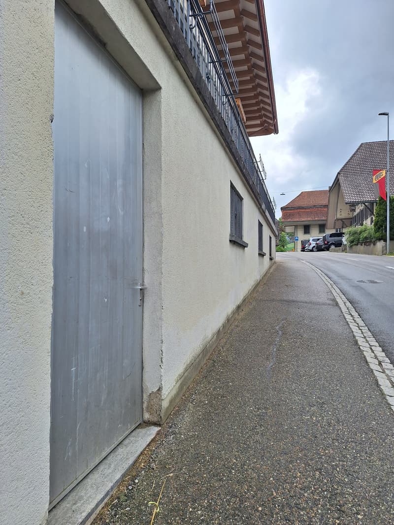 Ampio locale di stoccaggio asciutto (1)