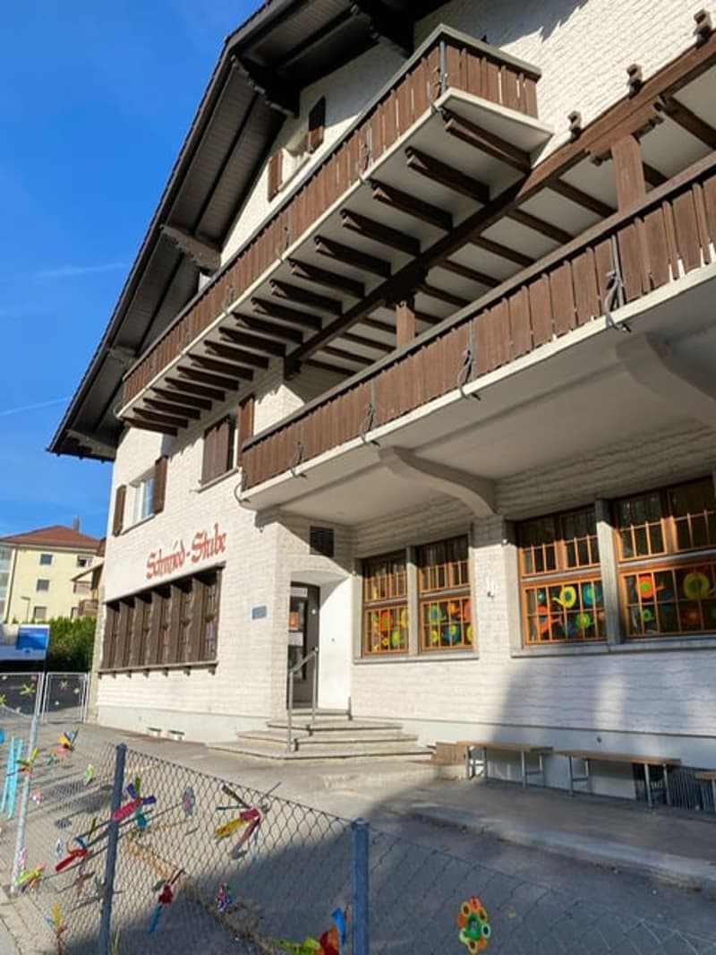 Bright 4-room apartment with balcony and beautiful view in Lucerne (14)