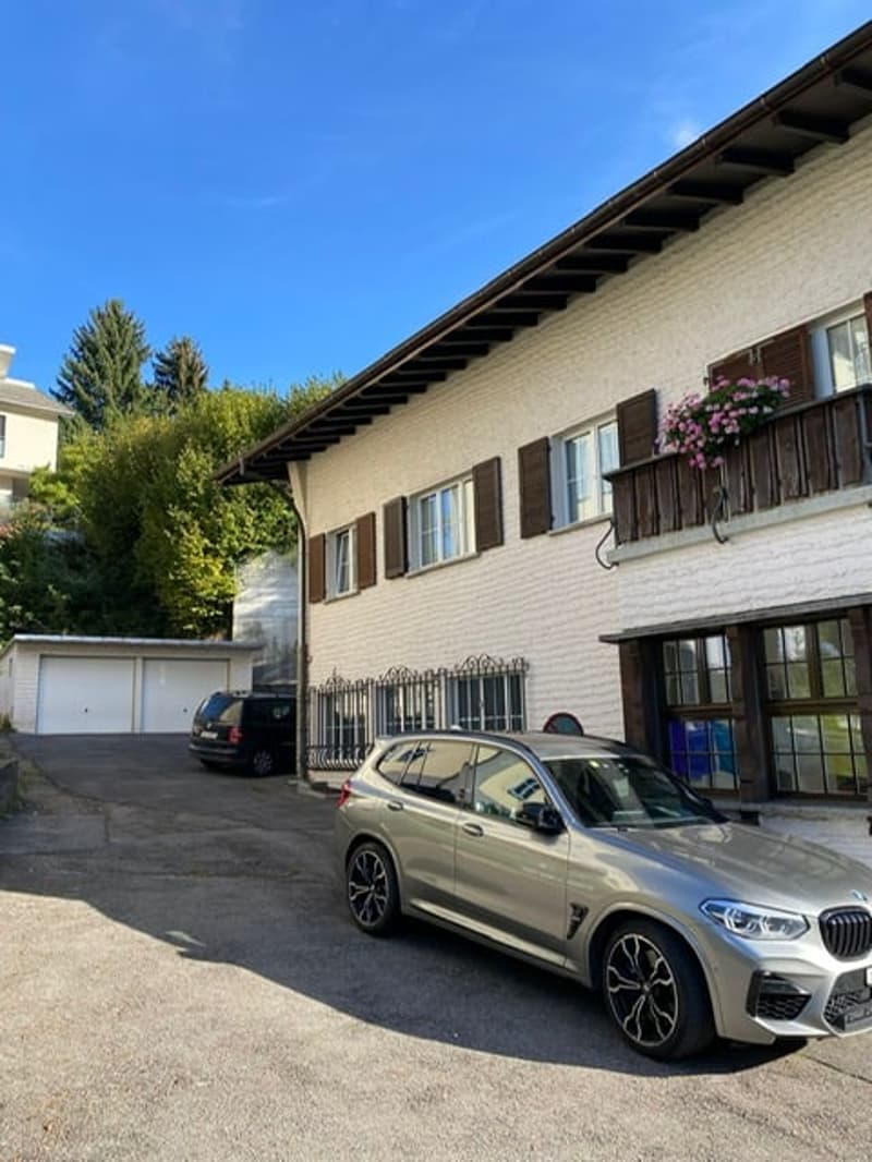 Charmante 3.5-Zimmer-Wohnung mit Balkon und schöner Aussicht in Luzern (12)