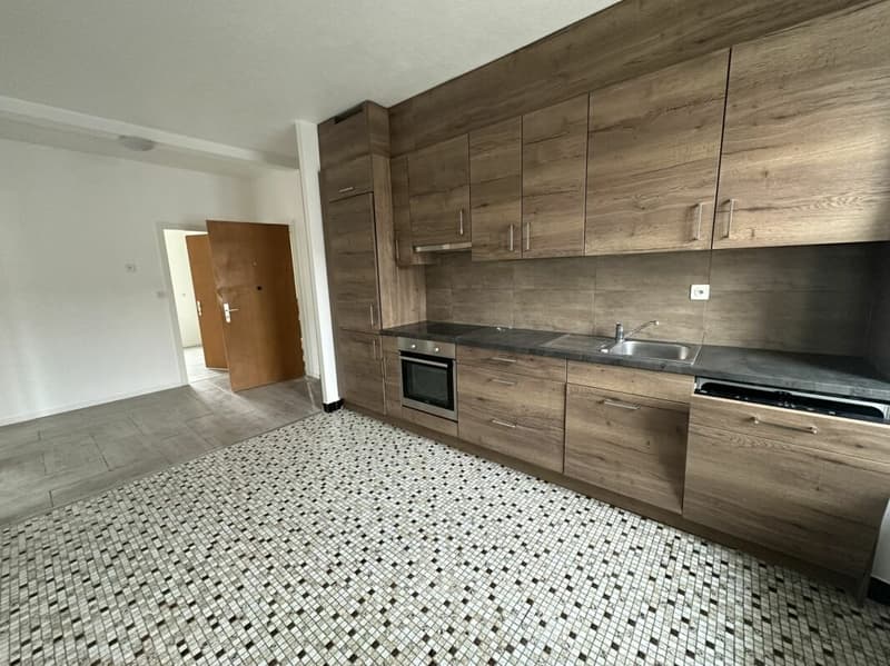Appartamento di 3 locali al 2° piano - Chemin des Prises 2, Couvet (Val-de-Travers) (2)