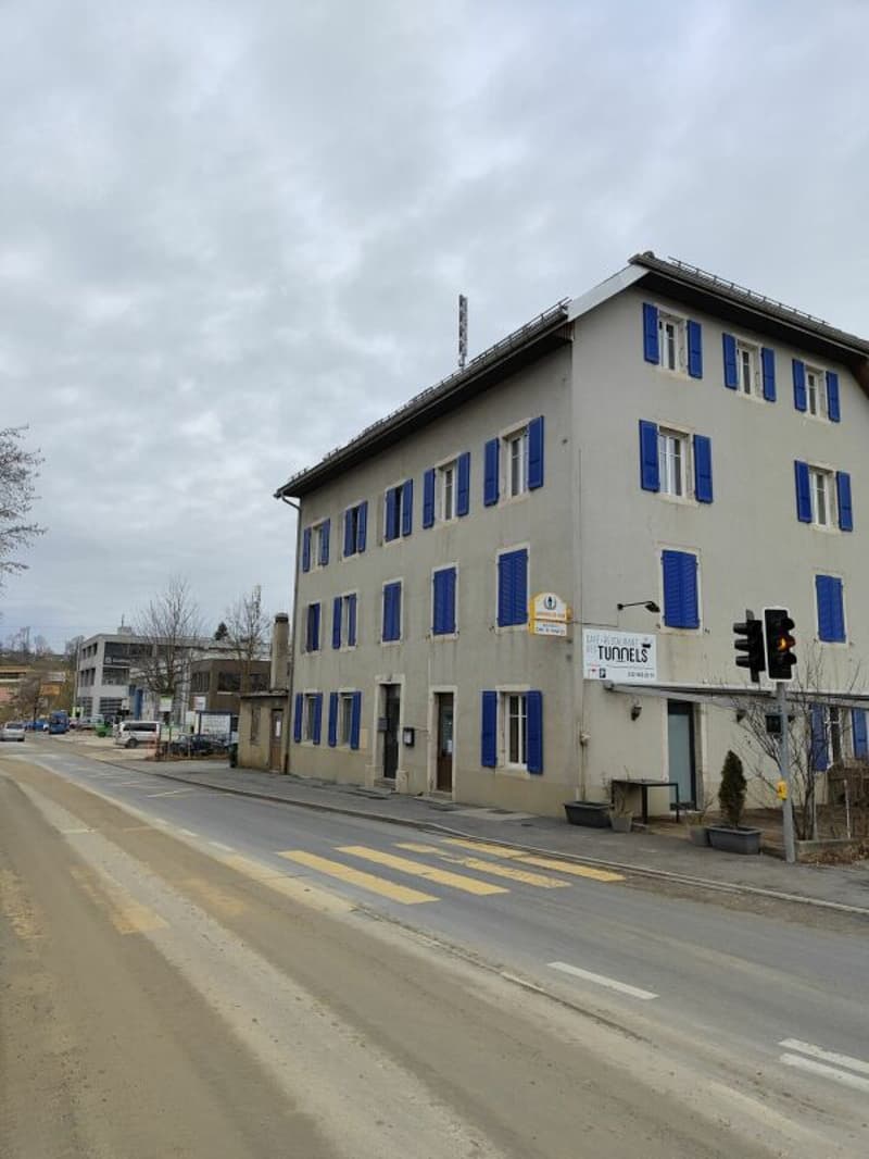 3-room apartment on the 1st floor - Rue de l'Hôtel de Ville 109, La Chaux-de-Fonds (7)