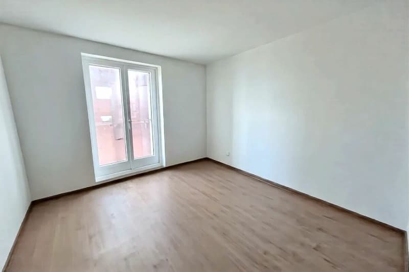 3 rooms on the ground floor West (2)