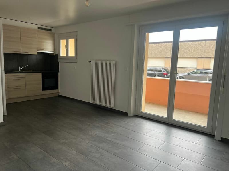 Studio mit Balkon im Untergeschoss (2)