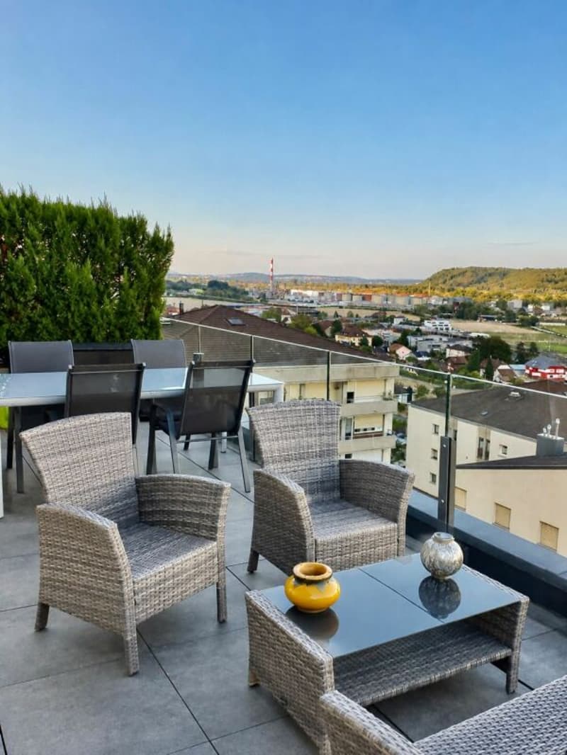 Magnifique duplex en attique de 4,5 pièces avec terrasses - Chemin des Longins 25 à Cornaux (10)