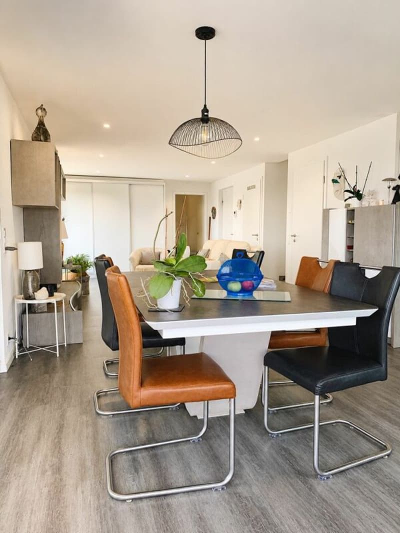 Magnifique duplex en attique de 4,5 pièces avec terrasses - Chemin des Longins 25 à Cornaux (4)