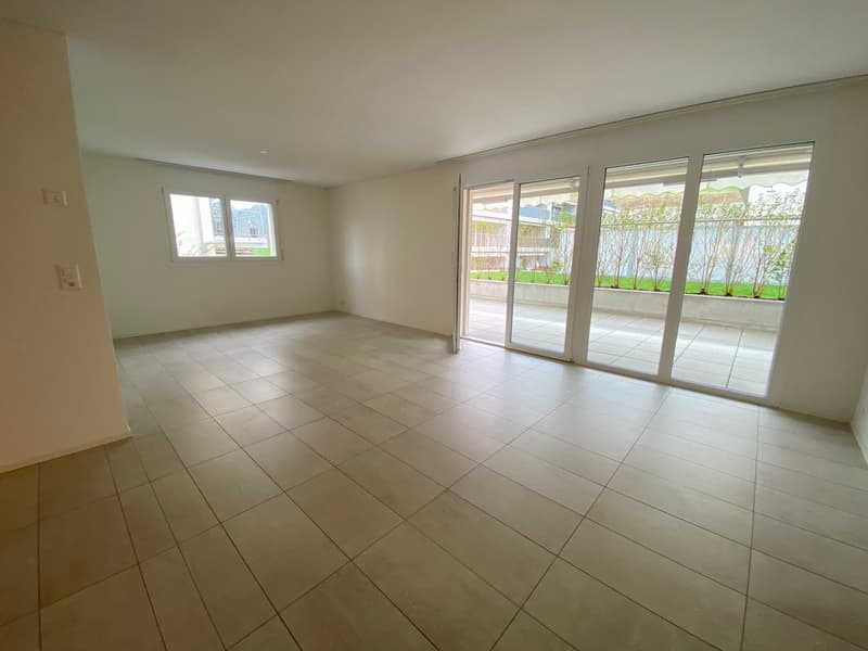 Moderne 3.5-Zimmer-Gartenwohnung mit 26 m² Sitzplatz (1)