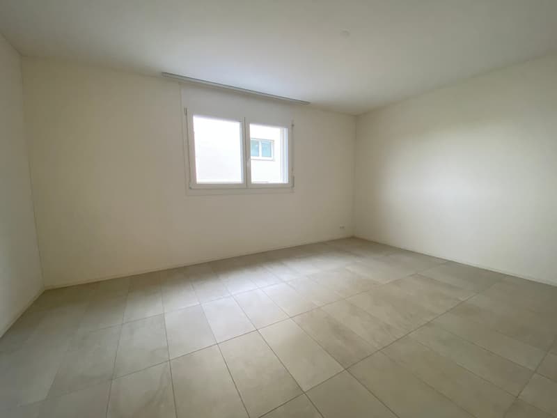 Moderne 3.5-Zimmer-Gartenwohnung mit 26 m² Sitzplatz (13)