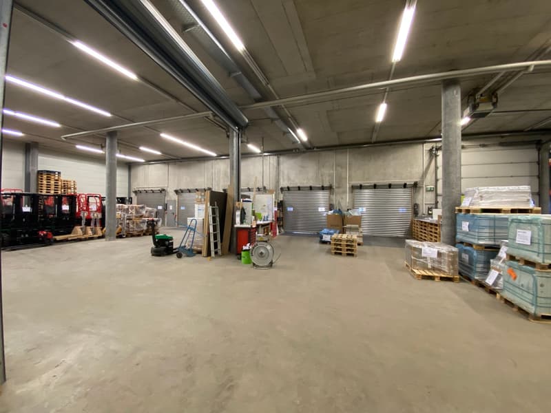 Modern commercial premises in a central location (30)