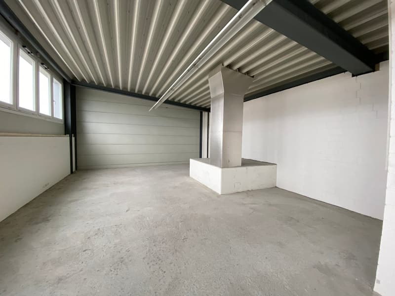 Modern commercial premises in a central location (27)