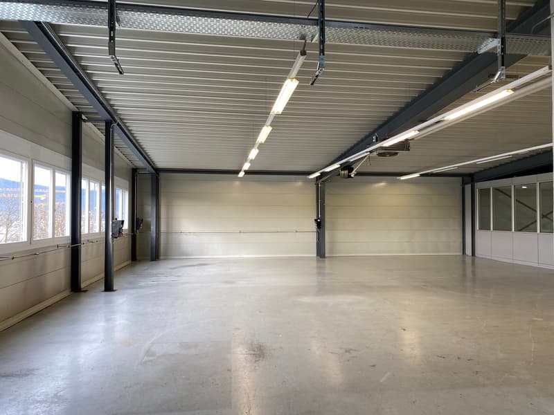 Modern commercial premises in a central location (23)