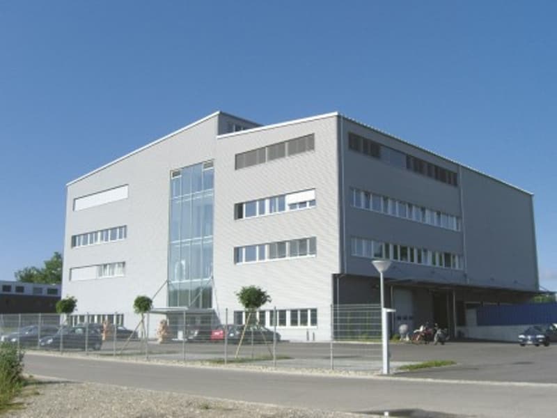 Modern commercial premises in a central location (1)
