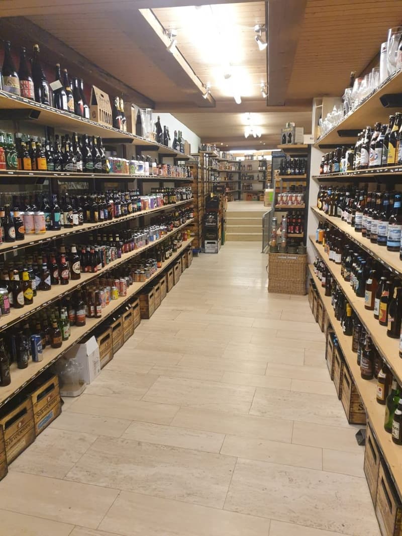 Dal 1.7./1.8./1.9. - Carino locale commerciale, boutique o ufficio (6)