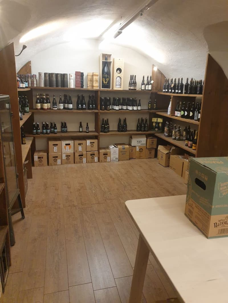 Dal 1.7./1.8./1.9. - Carino locale commerciale, boutique o ufficio (7)