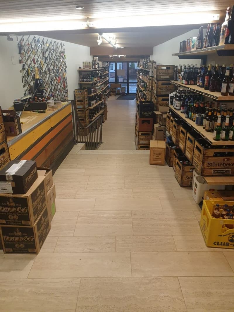 Dal 1.7./1.8./1.9. - Carino locale commerciale, boutique o ufficio (9)