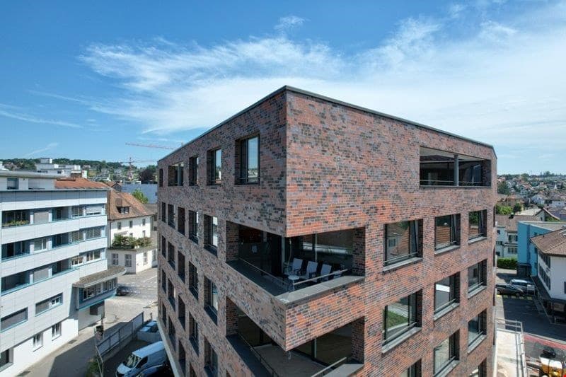 "Monolith" als schönes Architektur-Meisterwerk mitten in Wohlen
