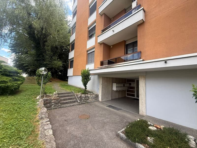 Disponibile ora - fresca di pittura, grande, spazioso appartamento di 4,5 locali con 3 ampi balconi (4)
