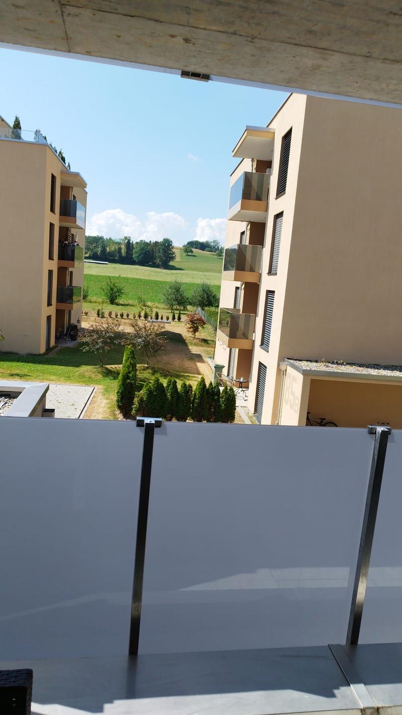 À partir du 15.8./1.9. - Appartement moderne, superbe 1.5 pièces avec 30 m2 de surface habitable et grand balcon 12 m2 (12)