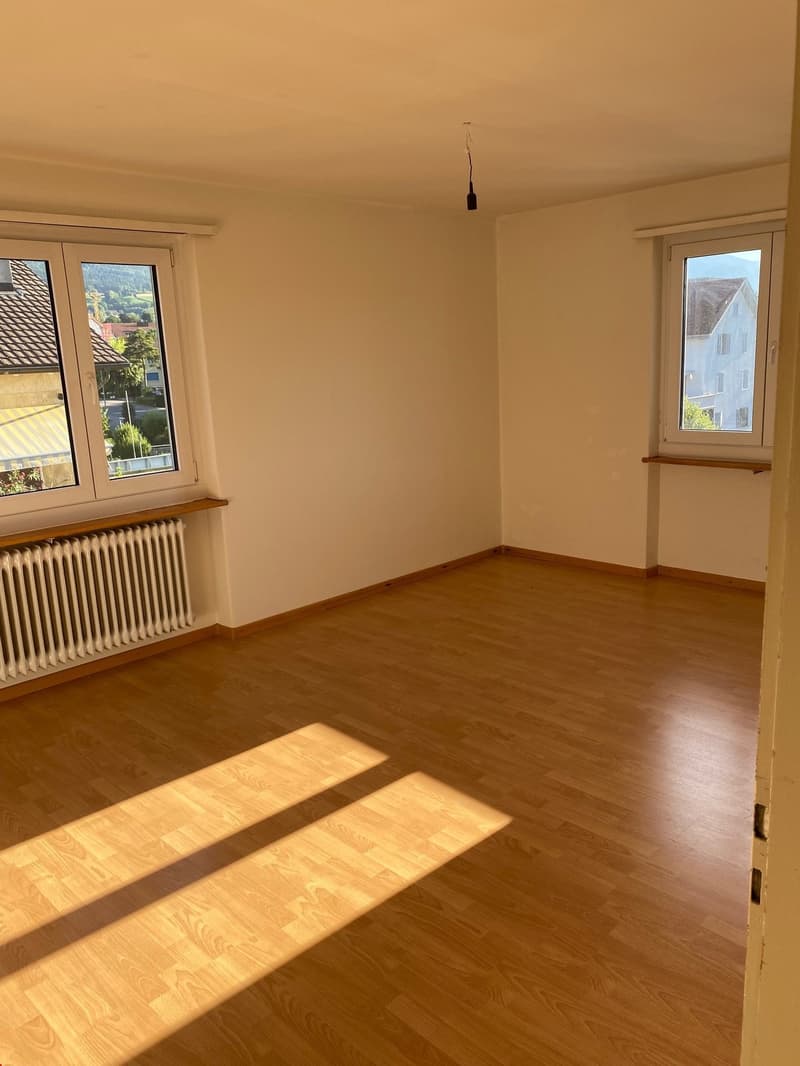 Grosses Schlafzimmer mit viel Platz