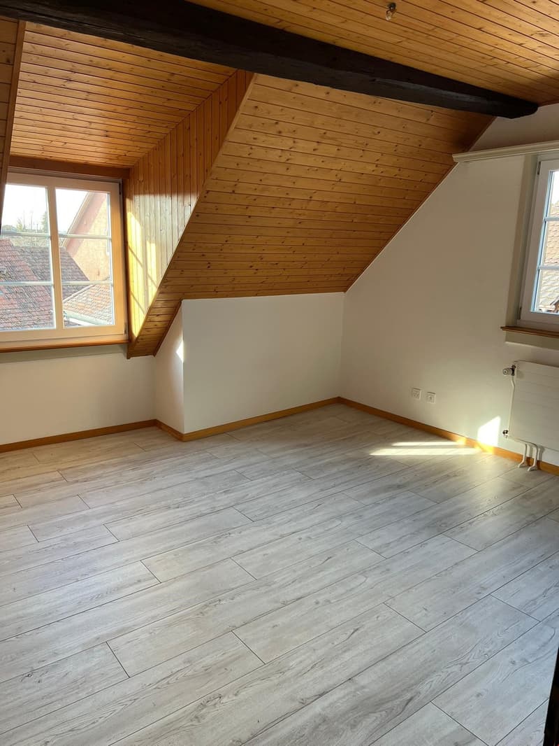 Ebenfalls tolle, schöne und helle Zimmer im oberen Stock