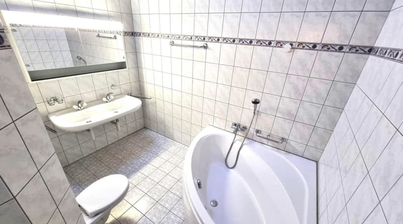 Charmante 4.5-Zimmerwohnung - Im Zentrum von Visp (4)