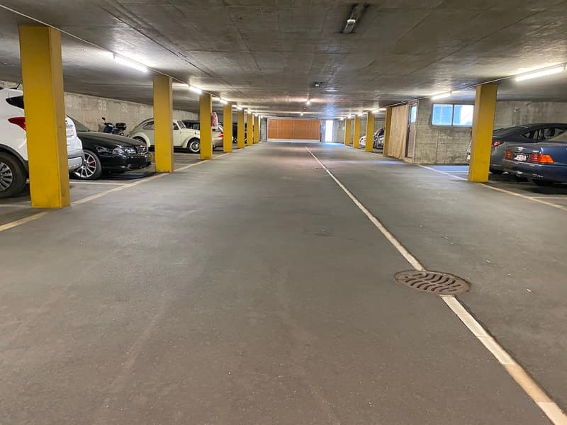 Tiefgaragen - Parkplatz in Lostorf zu vermieten (6)