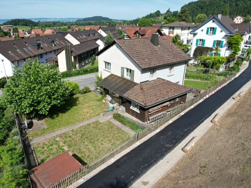 Land plot with old property full of possibilities for the future (2)