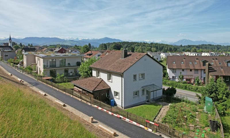 Land plot with old property full of possibilities for the future (4)