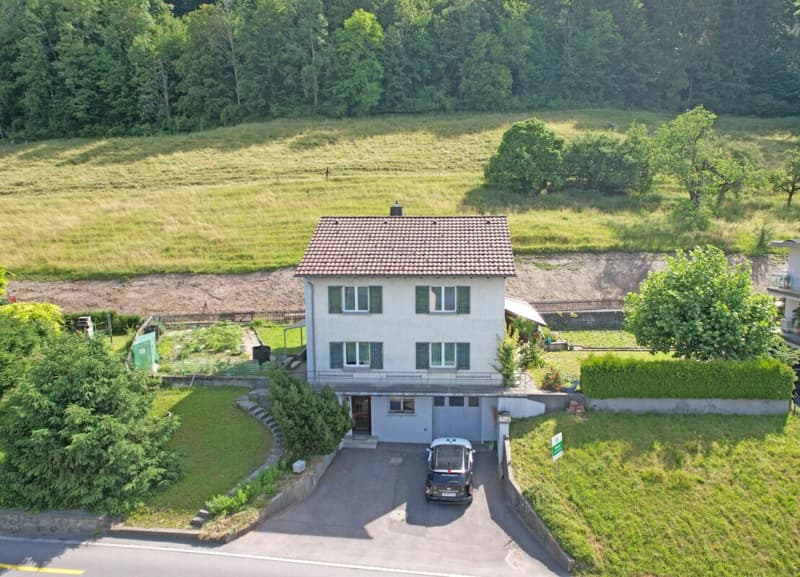 Land plot with old property full of possibilities for the future (3)