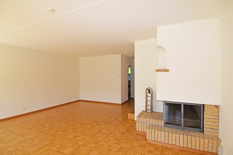 City-near and cozy family house (5)