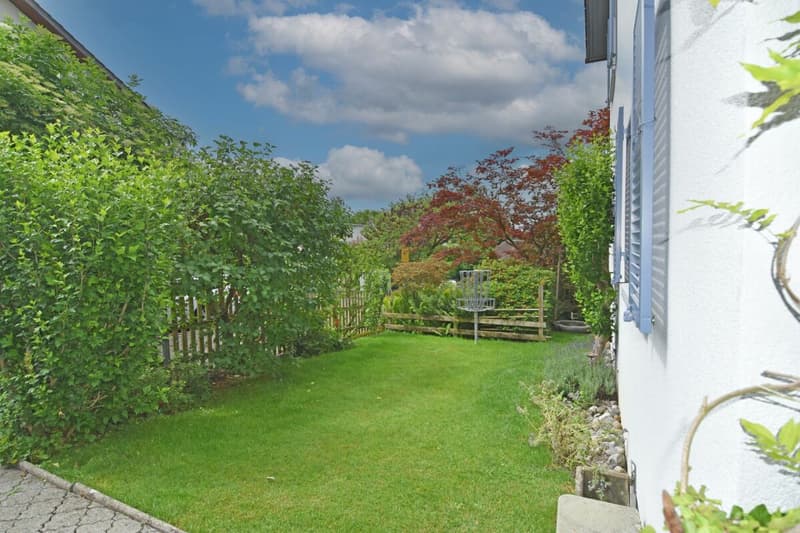 Charmantes Familienhaus mit Gartenidylle (10)