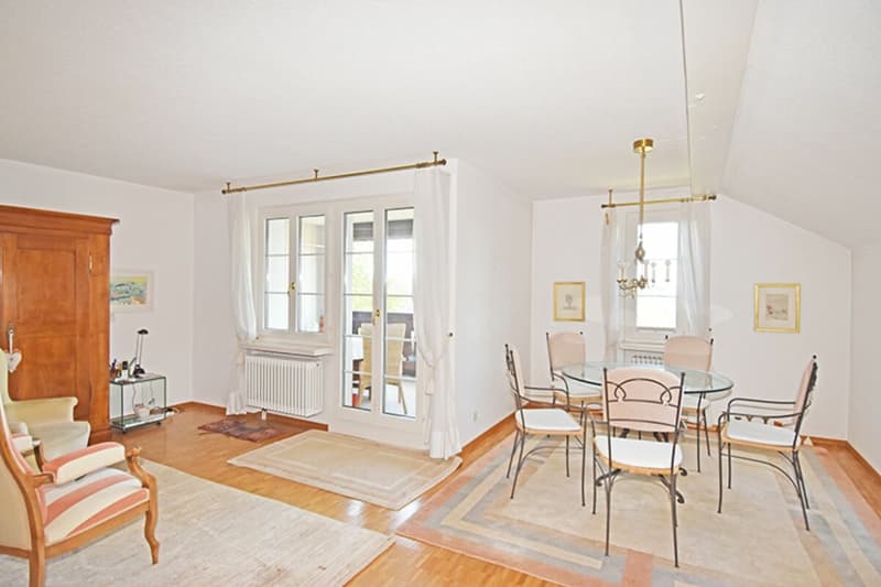 Cozy Home with Panoramic View (2)