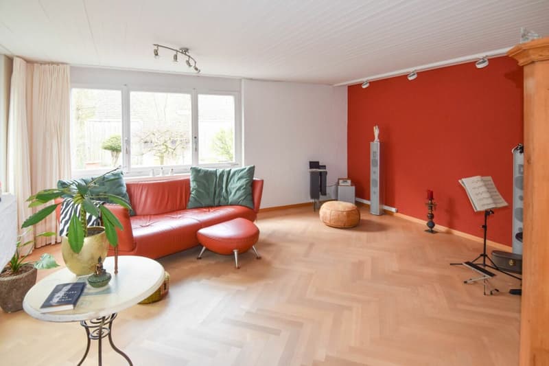 Freistehendes Einfamilienhaus mit idyllischem Garten (14)