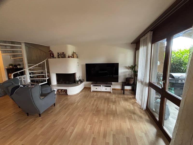 Incantevole appartamento maisonette 4,5 locali a Zufikon (4)