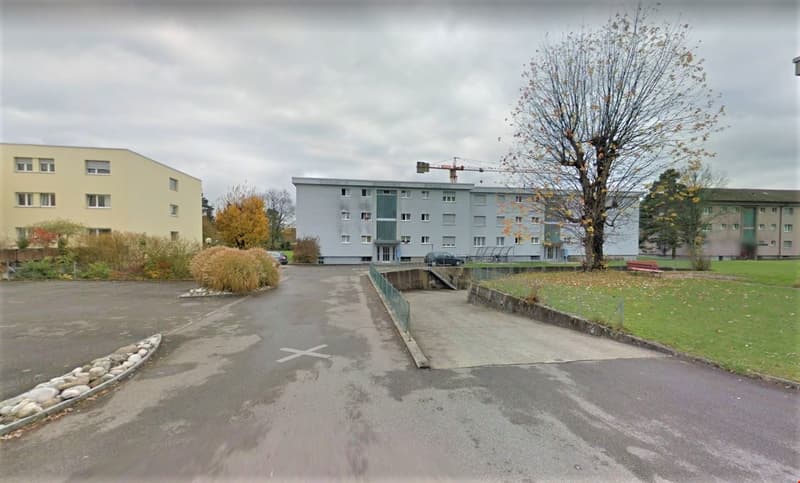 Einstellhallenplätze per sofort zu vermieten (2)