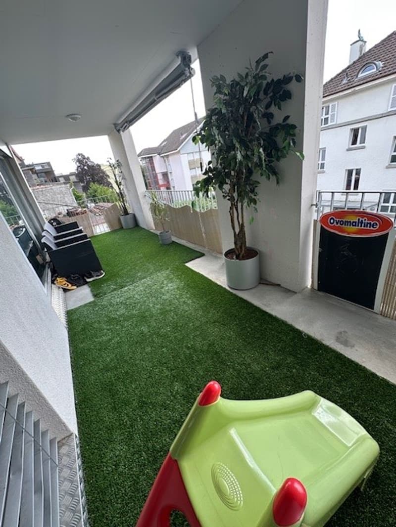 Modern and bright 3.5-room apartment with large balcony in Pieterlen (8)