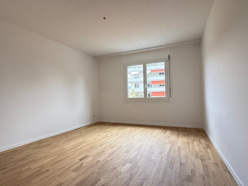 ERSTVERMIETUNG nach Sanierung: 4.5-Zi-Wohnung mit Balkon im Eigentumsstandart (7)