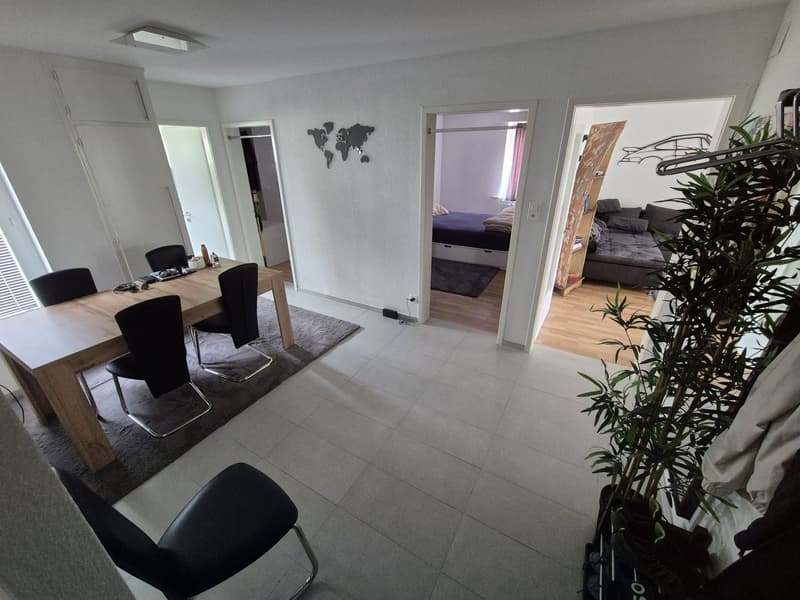 Appartamento moderno di 3,5 locali con balcone a Brügg (4)