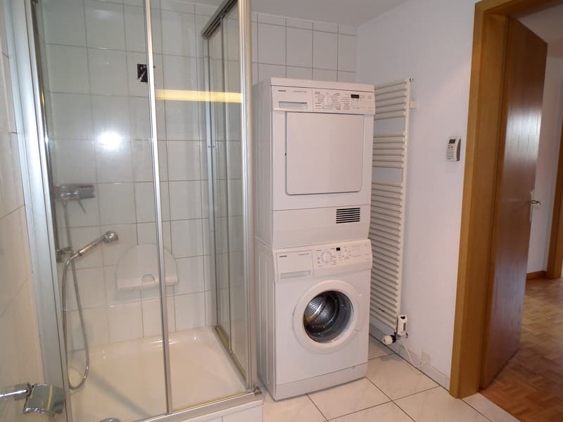 Dusche/WC mit Waschturm